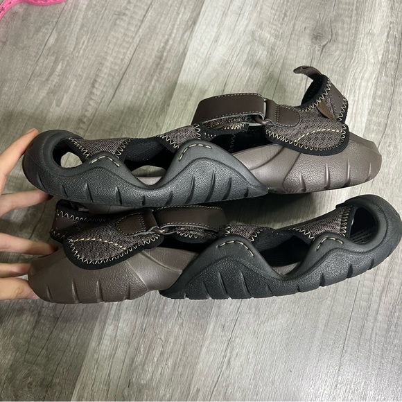 Crocs SwiftWater Mesh Fisherman Sandals Brown Water Shoes Men Sz 11 - Picture 2 of 8